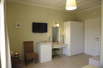 Almyris Pensiune 2*